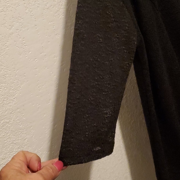 Ladies Top - Picture 3 of 4